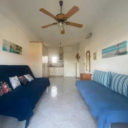 Cozy In Kallithea Apartament